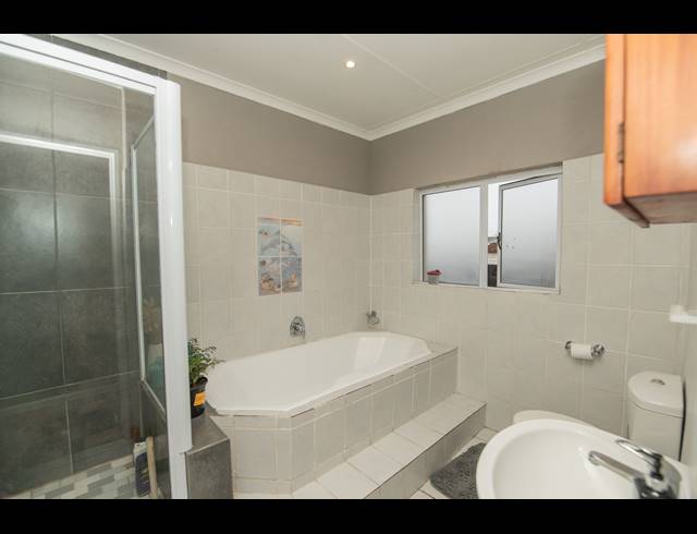 3 BEDROOM HOUSE FOR SALE IN KAMMA PARK